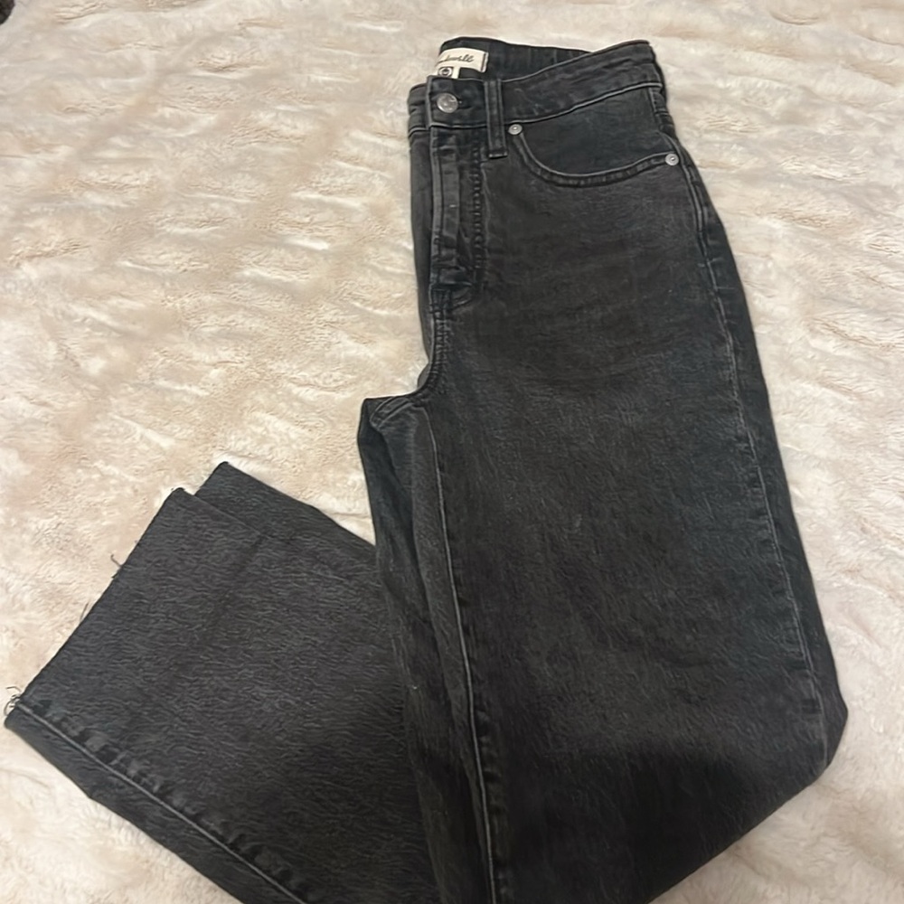 Madewell Curvy Perfect Vintage Straight Jean size 26. Black
